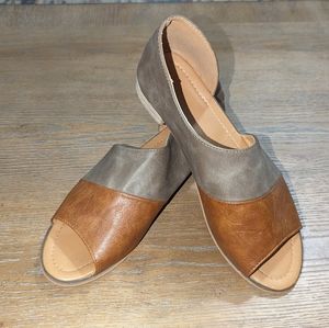 Tan and taupe peep toe flats sz 11